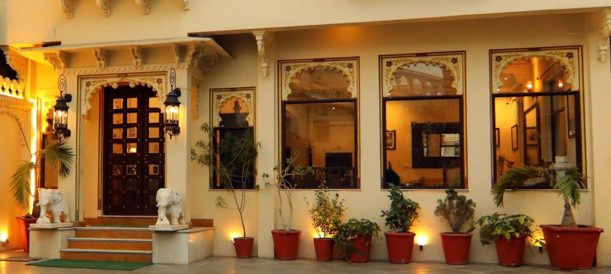 Boheda Palace Hotel